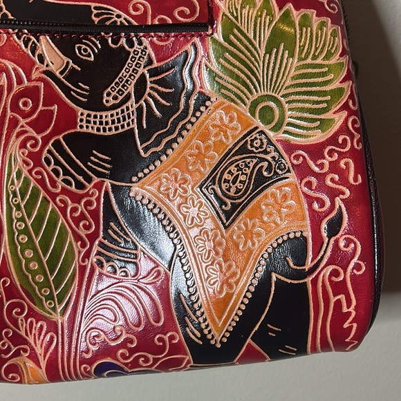 Beautiful 10th anniversary Patricia Nash Kavali Satchel Red Leather Elephant Bag - Picture 5 of 16